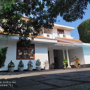 ** Bed & Breakfast Suriya Arana Sri Lanka